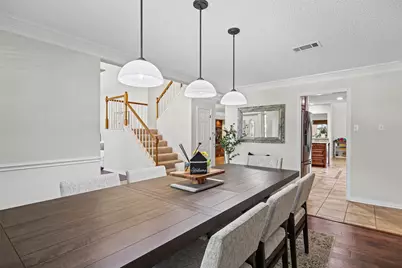 3406 Forestway Court, Arlington, TX 76001 - Photo 9