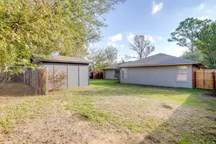 109 Briarwood Dr, Kennedale, TX 76060 - Photo 25