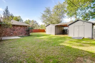 109 Briarwood Dr, Kennedale, TX 76060 - Photo 23