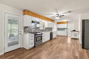 703 W Elizabeth Dr, Robinson, TX 76706 - Photo 9