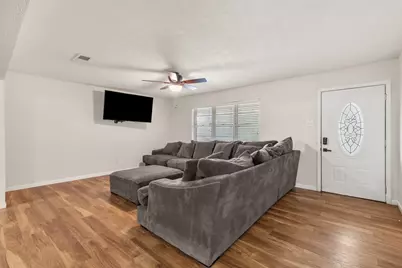 703 W Elizabeth Drive, Robinson, TX 76706 - Photo 5