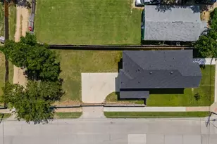3639 Pueblo St, Dallas, TX 75212 - Photo 39