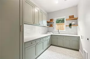 8730 Rexford Dr, Dallas, TX 75209 - Photo 23