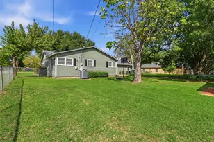 447 Bales St, Cleburne, TX 76033 - Photo 23