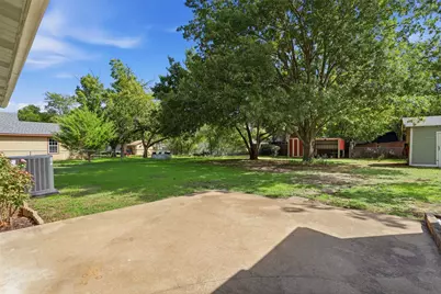 447 Bales Street, Cleburne, TX 76033 - Photo 19