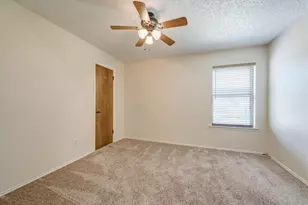 2033 Oakmeadow St, Bedford, TX 76021 - Photo 19
