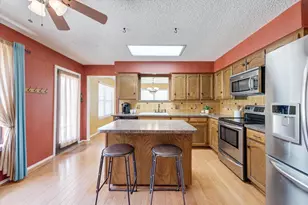 2033 Oakmeadow St, Bedford, TX 76021 - Photo 11