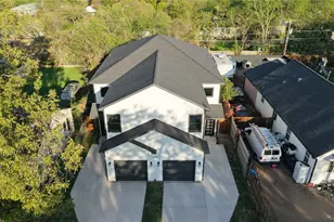 1805 Ash Crescent St, Fort Worth, TX 76104 - Photo 5
