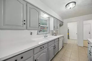841 Brookwood Dr, Dallas, TX 75224 - Photo 17