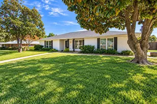 146 Village Estates Dr, Highland Village, TX 75077 - Photo 1