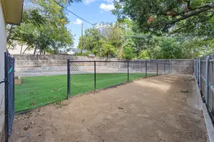 2861 W 9th St, Dallas, TX 75211 - Photo 31