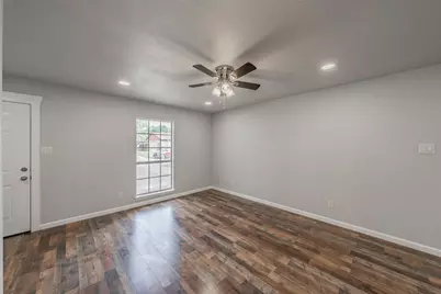 2310 Idlewood Drive, Arlington, TX 76014 - Photo 9