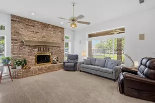 107 Navajo Trail, Lake Kiowa, TX 76240 - Photo 5