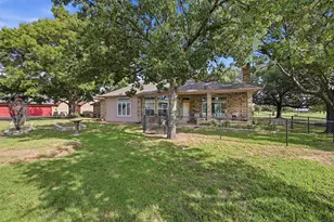 107 Navajo Trail, Lake Kiowa, TX 76240 - Photo 19