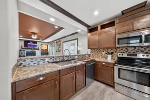 21138 Co Rd 4202, Chandler, TX 75758 - Photo 11