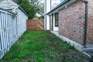 2012 Pheasant Dr, Lewisville, TX 75077 - Photo 13