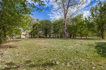 2020 Brown Avenue, Paris, TX 75460 - Photo 25