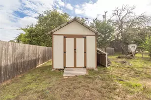 2 N Robin Dr, Belton, TX 76513 - Photo 29