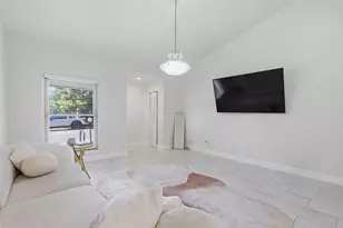 13725 Flagstone Ln, Dallas, TX 75240 - Photo 5