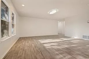 8456 Canvasback Ln, Dallas, TX 75249 - Photo 13