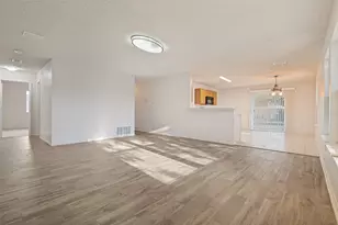 8456 Canvasback Ln, Dallas, TX 75249 - Photo 7