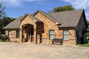 305 W Rock Island Ave, Boyd, TX 76023 - Photo 1