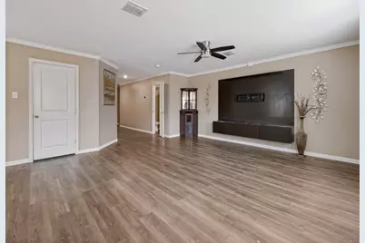 9212 Marilyn Place, Dallas, TX 75227 - Photo 11