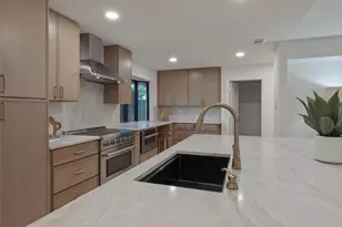 6233 Chesley Ln, Dallas, TX 75214 - Photo 7
