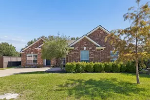 1592 Mahogany Dr, Allen, TX 75002 - Photo 1