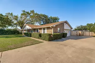 1429 College St, Sulphur Springs, TX 75482 - Photo 3