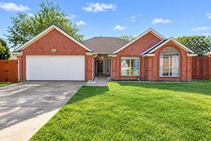 115 S Bluebonnet Cir, Justin, TX 76247 - Photo 1