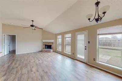 1720 Treasure Cay Drive, Mansfield, TX 76063 - Photo 9