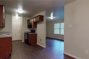3621 San Rose Dr, Fort Worth, TX 76119 - Photo 3