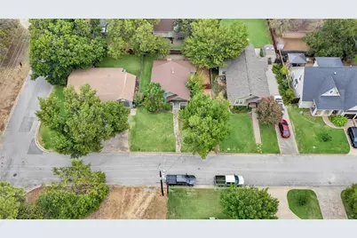 914 W Sunset Street, Grapevine, TX 76051 - Photo 5