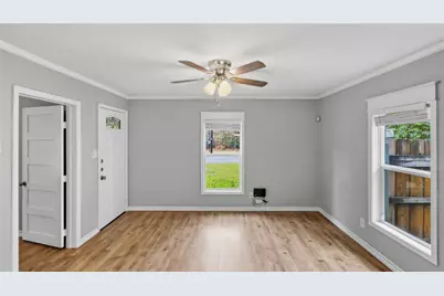 914 W Sunset Street, Grapevine, TX 76051 - Photo 11