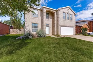 1140 Roundhouse Dr, Saginaw, TX 76131 - Photo 1