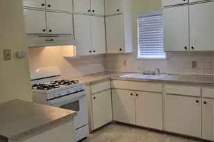 1551 Pamela Ln, Fort Worth, TX 76112 - Photo 3