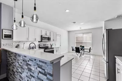 1047 Stream Drive, Grand Prairie, TX 75052 - Photo 13