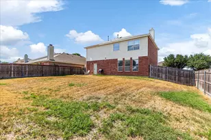 1047 Stream Dr, Grand Prairie, TX 75052 - Photo 37
