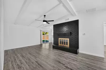 205 E Kearney Street, Mesquite, TX 75149 - Photo 9