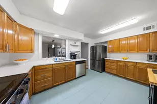 7714 Royal Ln, Dallas, TX 75230 - Photo 17