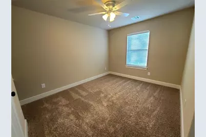 721 W Munson Street, Denison, TX 75020 - Photo 9