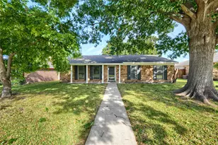 912 Navasota Dr, Garland, TX 75040 - Photo 3