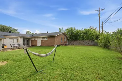 2008 Addington Street, Irving, TX 75062 - Photo 23