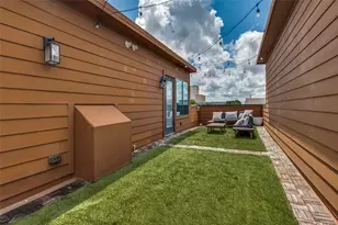 1910 Caddo St, Dallas, TX 75204 - Photo 3