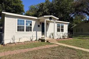 302 N Thompson St, Hillsboro, TX 76645 - Photo 3