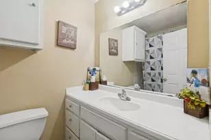 4528 Yancy St, Dallas, TX 75216 - Photo 19