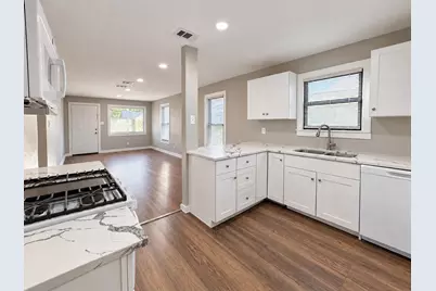 5140 Dimple Jackson Street, Dallas, TX 75210 - Photo 9