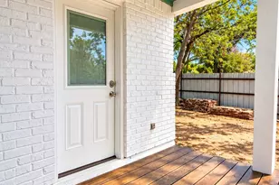 1032 W Oak St, Weatherford, TX 76086 - Photo 27