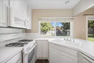 1117 High Point Rd, Arlington, TX 76015 - Photo 9